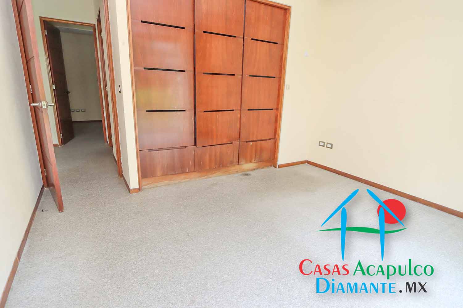 Ocean Front 106 - Recámara dos antes de Otis 2